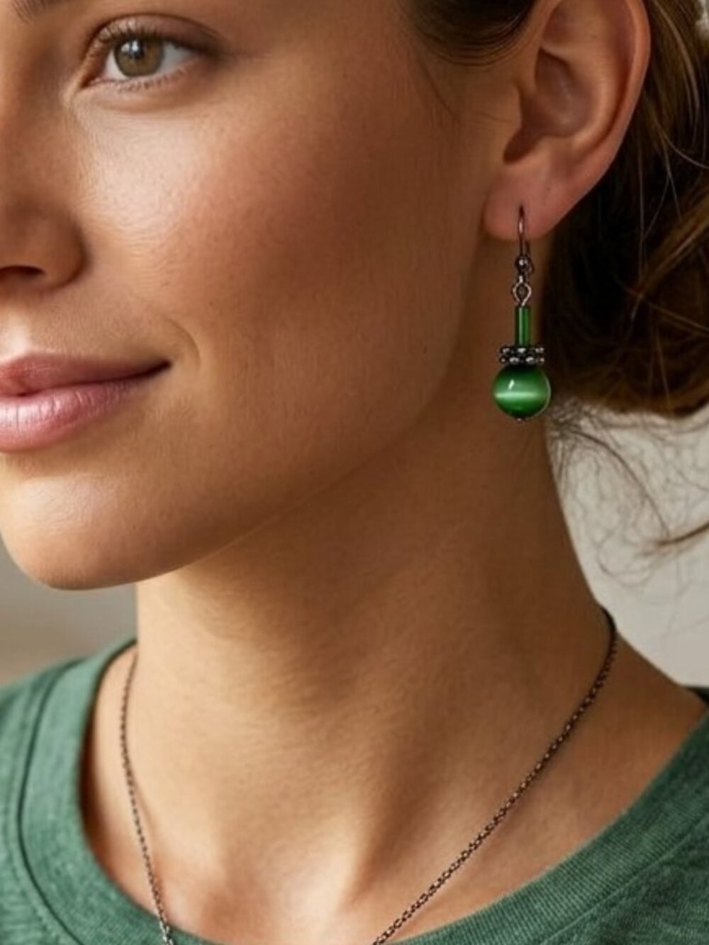 Petite Earrings Emerald Green Balls